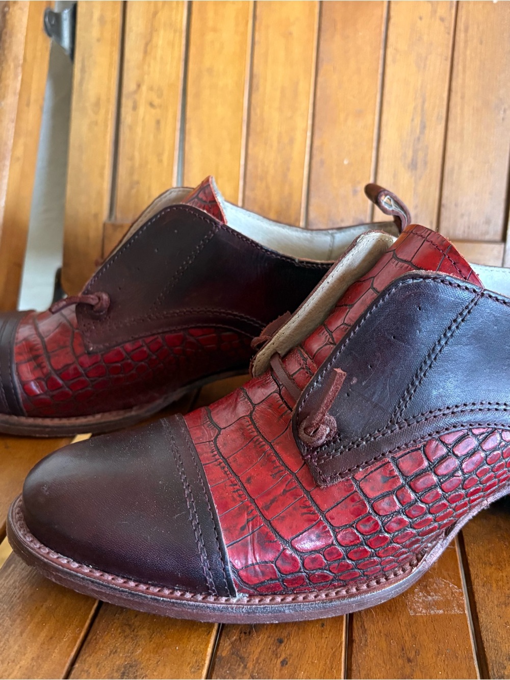 Freebird Mabel croc embossed red 9 - Picture 4 of 10